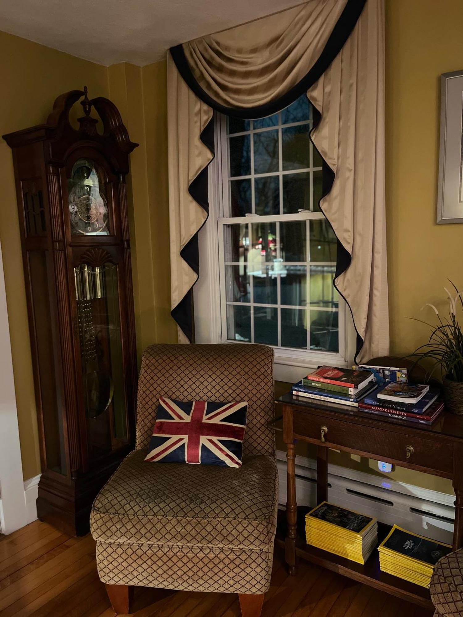 Antique1242 British Bed & Breakfast Enfield Dış mekan fotoğraf